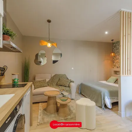 Apartment Charmant Studio Renove Centre Ville - 2 Pers - Fr-1-535-67 La Rochelle (Charente-Maritime)